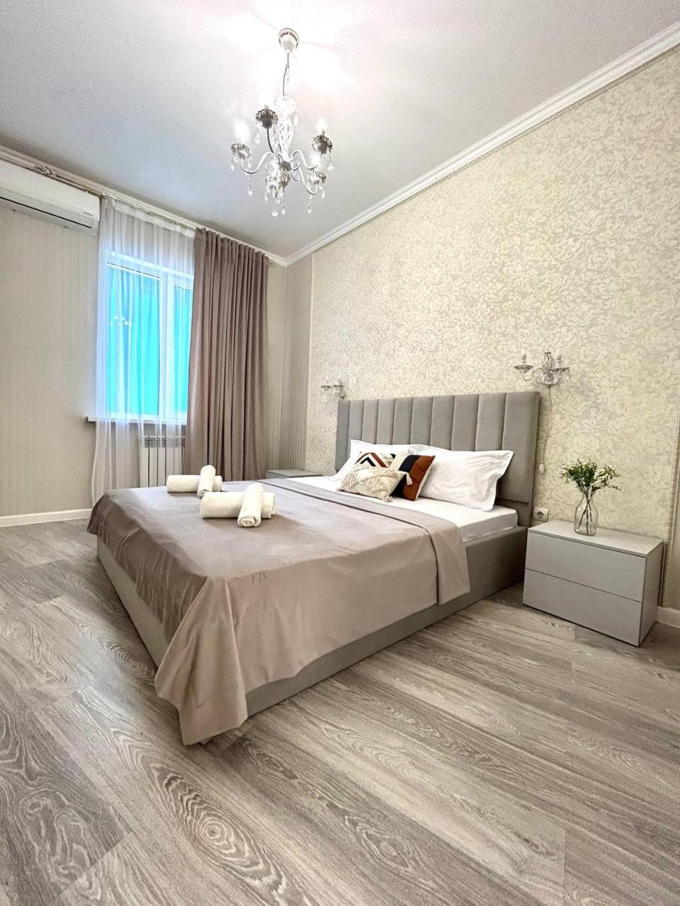 вавилон с очень красивым видом на мегу и на горы * Almaty
